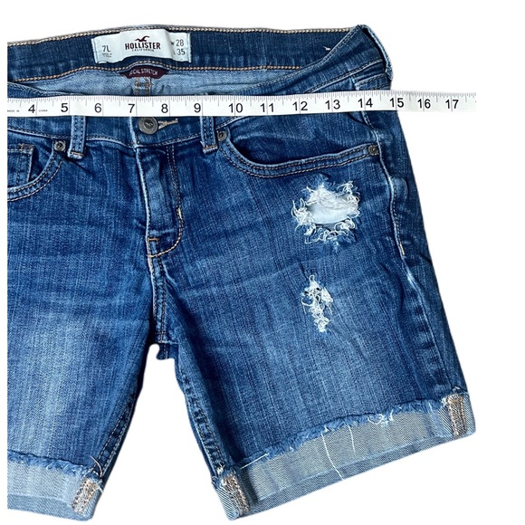 Hollister denim shorts, Jean shorts 6" inseam, Size 7 / 28 distressed, - Picture 3 of 5